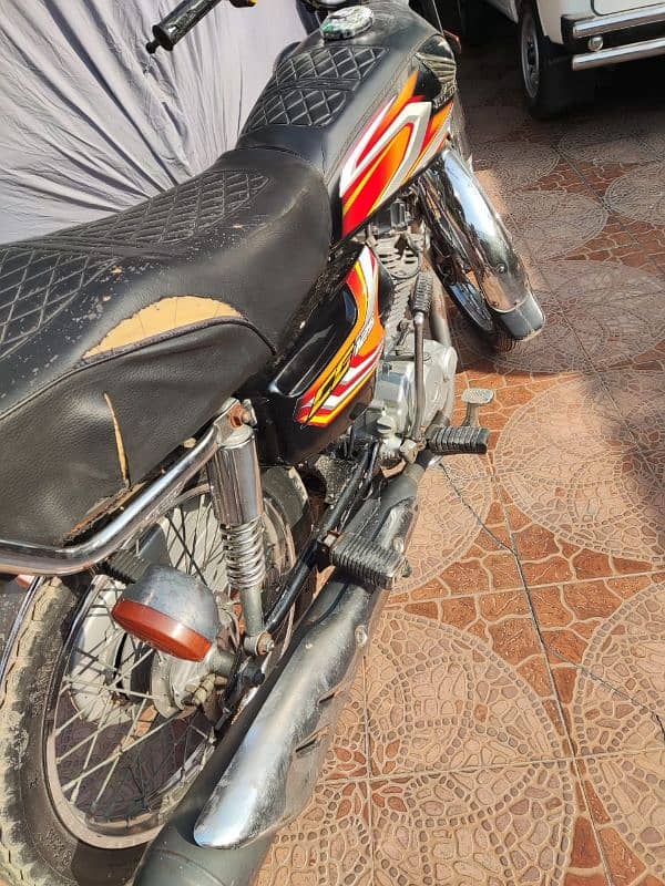 Honda 125 all ok good condition 4