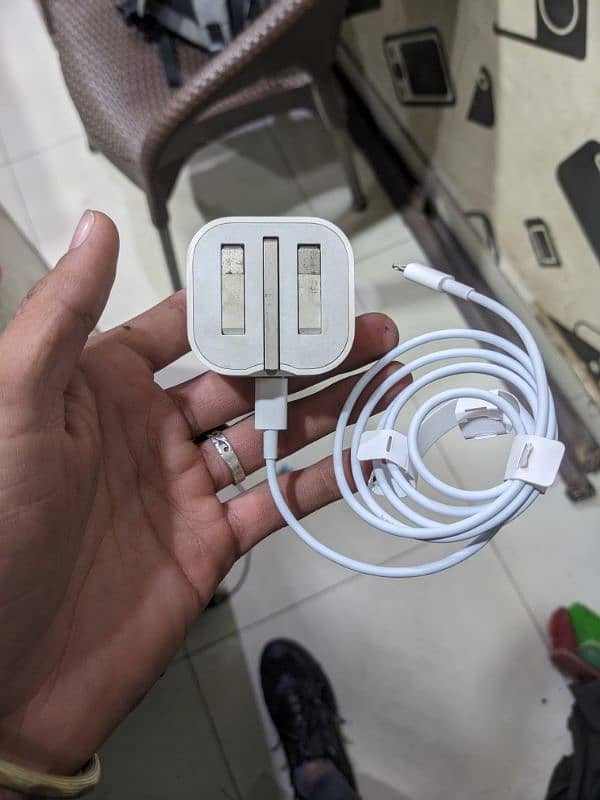 i phone 100%  original charger. . . . . 1