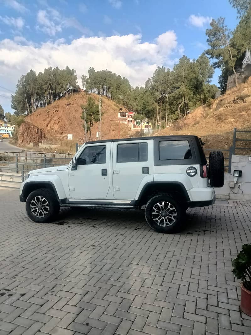 BAIC BJ40 Plus Honorable Edition 2021 3