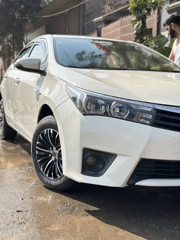 Toyota Corolla GLI 2015/17 3