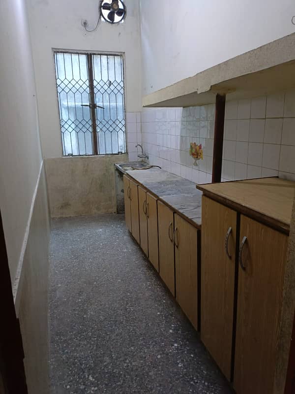 4 Marla Upper Portion Available For Rent (Shaheen Colony) 0