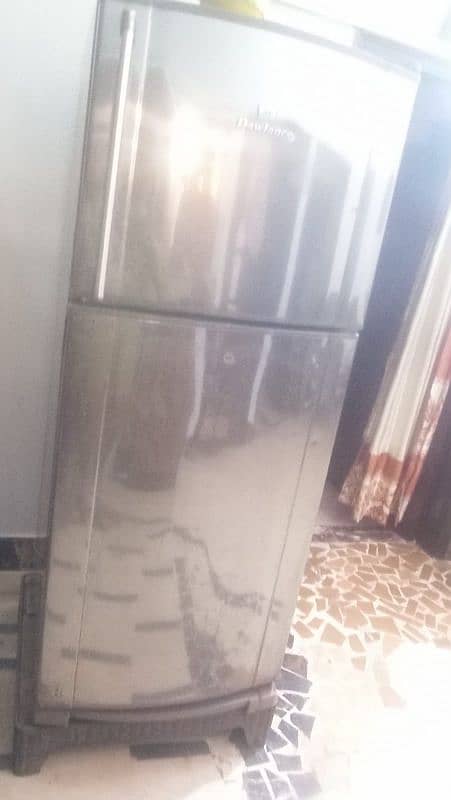 Dawalance large size fridge For sale argent 38 thousand 1