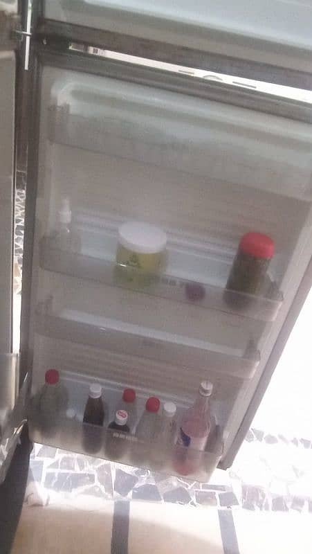 Dawalance large size fridge For sale argent 38 thousand 6