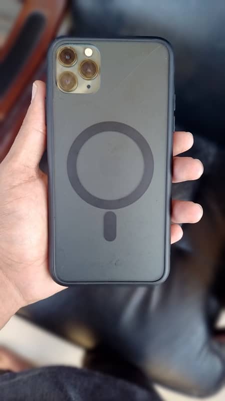 Iphone 11 Pro Max 64gb PTA approved 1