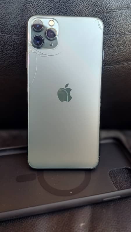 Iphone 11 Pro Max 64gb PTA approved 4