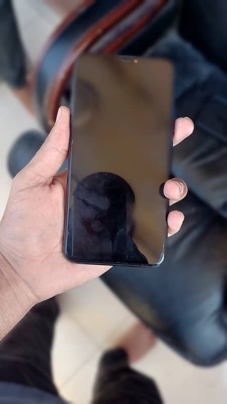 Iphone 11 Pro Max 64gb PTA approved 8