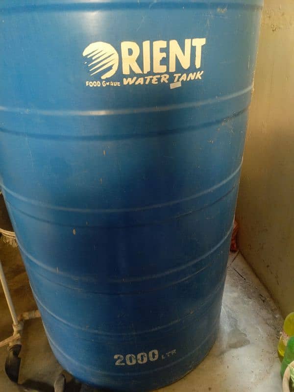 2000letter water tank 0