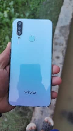 Vivo y17