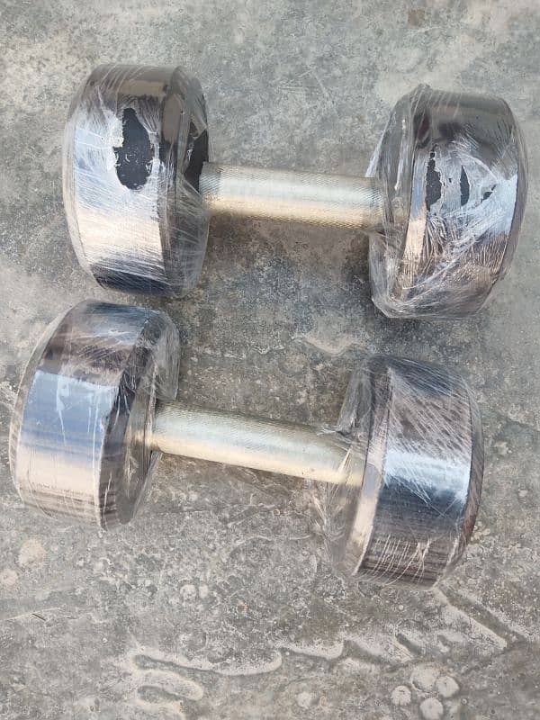 5kg pair dumbells for sale new WhatsApp contact 3