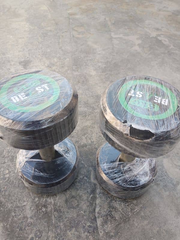 5kg pair dumbells for sale new WhatsApp contact 4