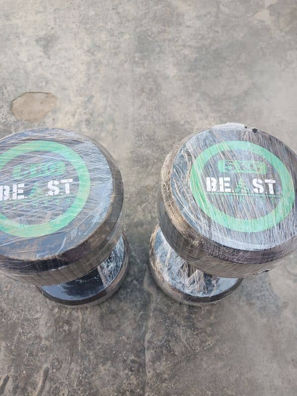 5kg pair dumbells for sale new WhatsApp contact 5