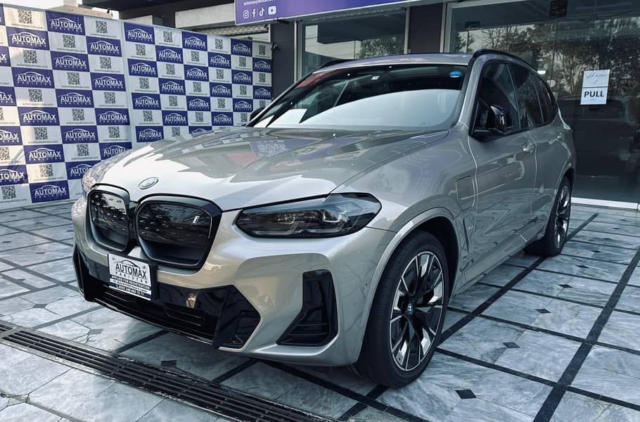 BMW iX3 (Electric) - 2021 2