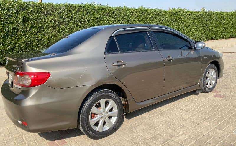 Toyota Corolla GLI 2014 13