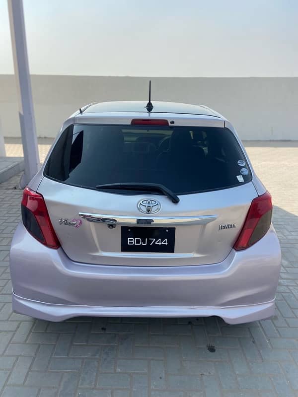 Toyota Vitz 2015 jwella(push start) 0