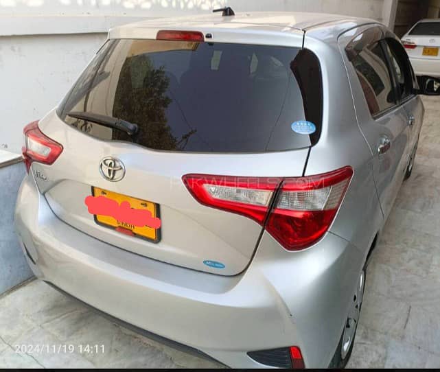 Toyota Vitz 2019 1.0F Safety Edition 3 2