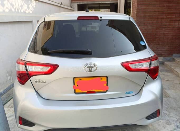 Toyota Vitz 2019 1.0F Safety Edition 3 3