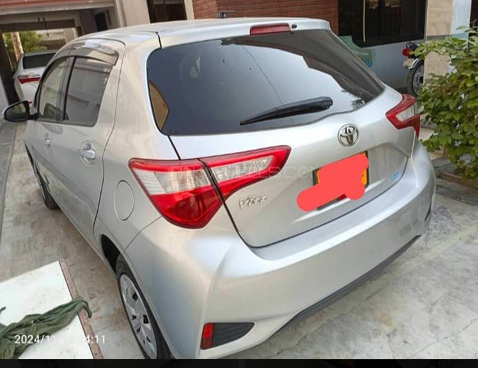 Toyota Vitz 2019 1.0F Safety Edition 3 4