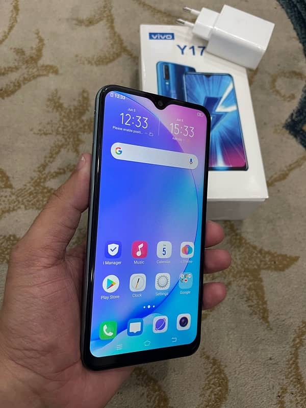 vivo y17. Memory 8/256gb 1