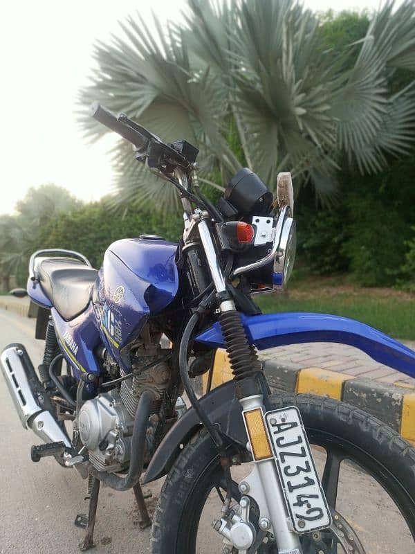 Yamaha YBR 125 G 9