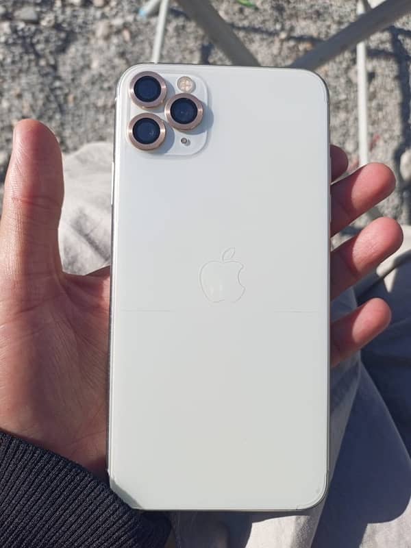 iPhone 11 Pro Max 5