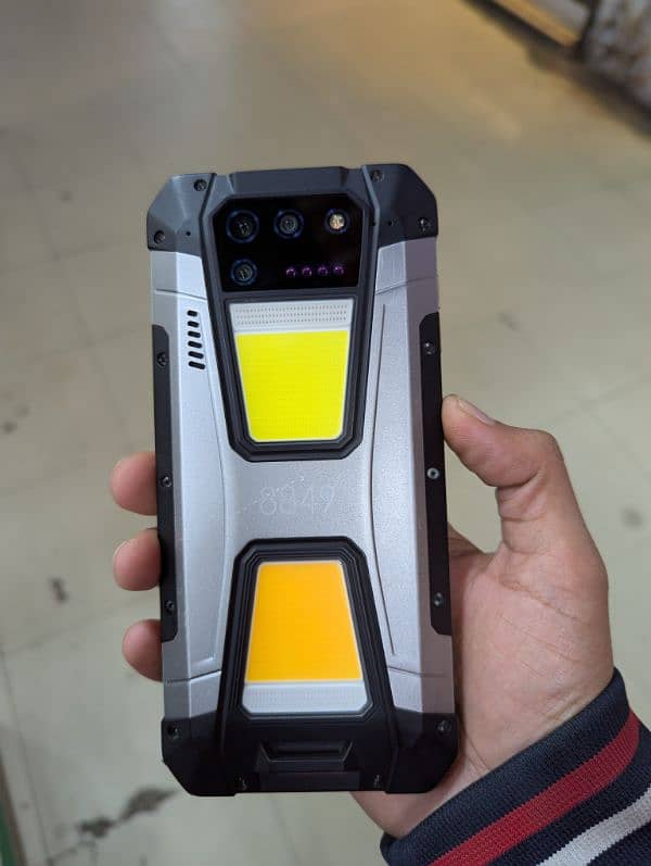 Unihertz Tank 2 Laser projector Rugged phone 10