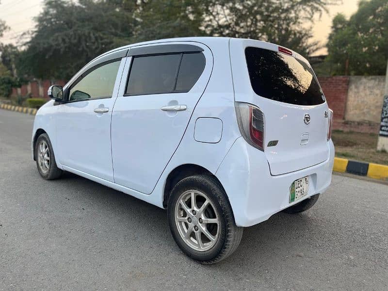 Daihatsu Mira 2013 4