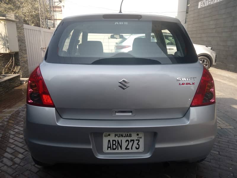 Suzuki Swift 2021 for Sale (Execellent Condition) 4