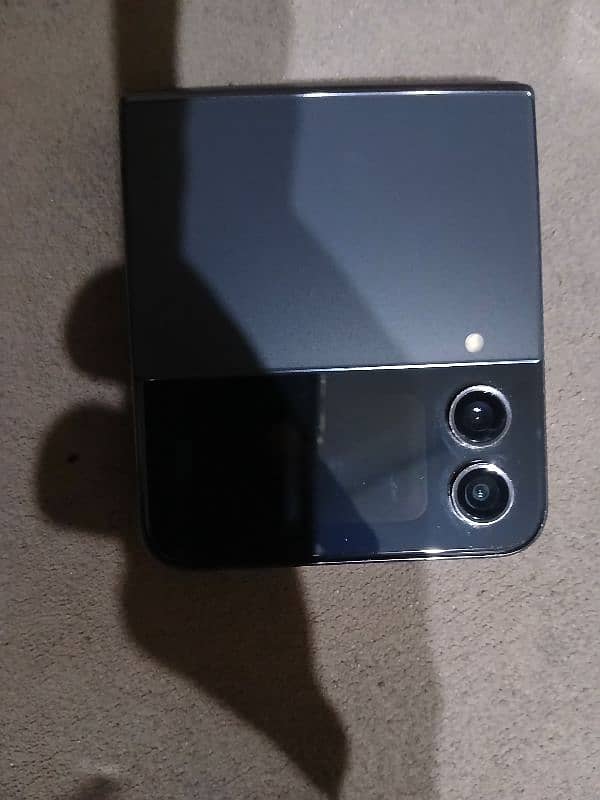 Samsung Galaxy Z flip 4 (PTA Approved) 2