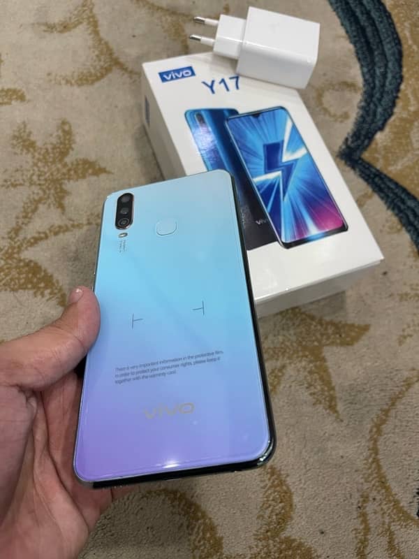 Vivo y17. Memory 8/256gb 5