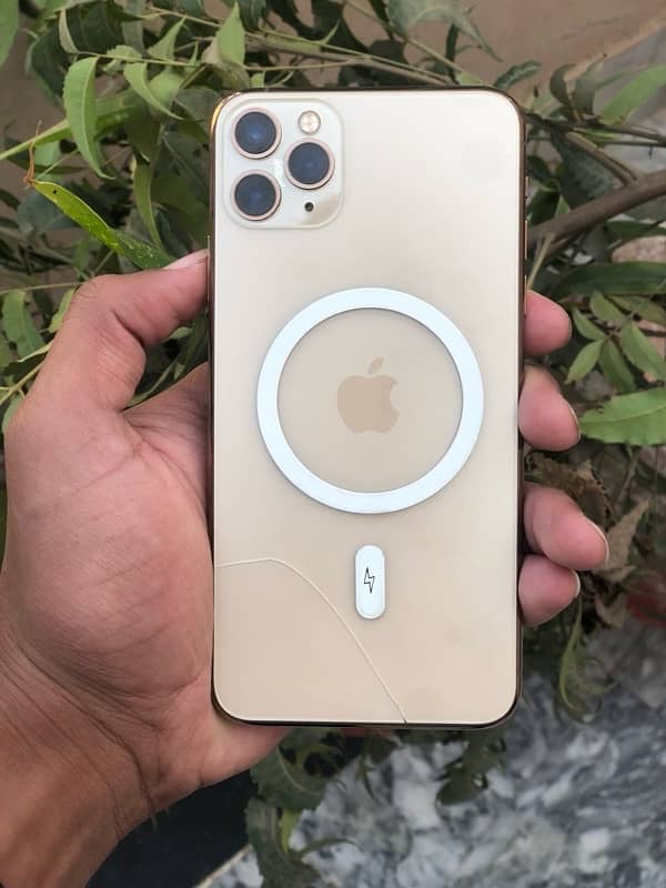 Iphone 11 pro max 4