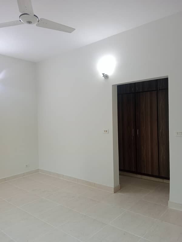 3xBed Shed Parking Army Apartments (2nd Floor) in Askari 11 are available for Rent. 17