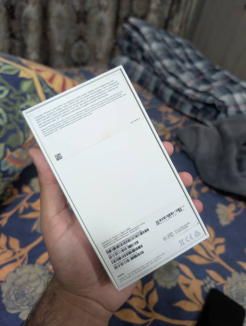 Apple iPhone 11 64GB PTA Approved. 8