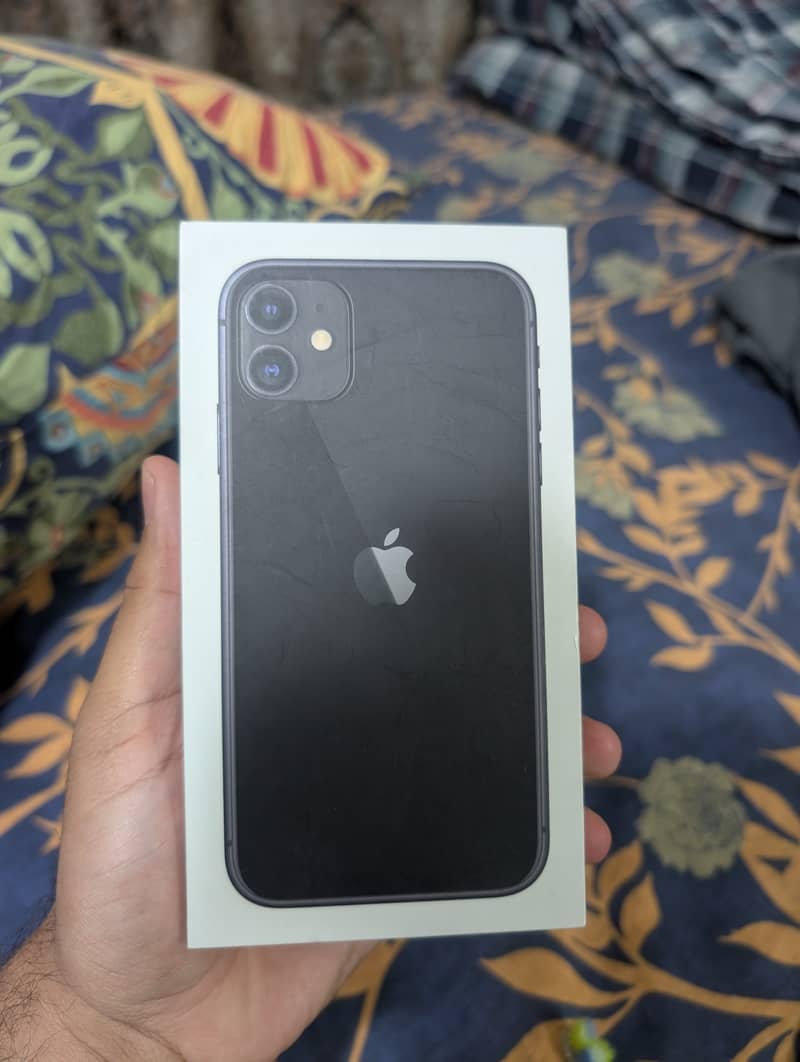 Apple iPhone 11 64GB PTA Approved. 9