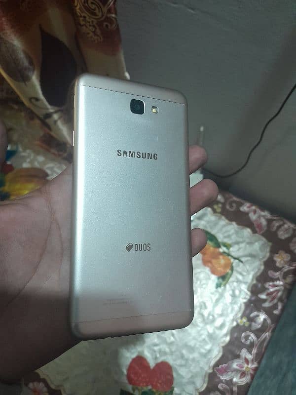 samsumg galaxy j7 prime non pta in good condition 2