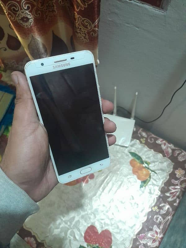 samsumg galaxy j7 prime non pta in good condition 3