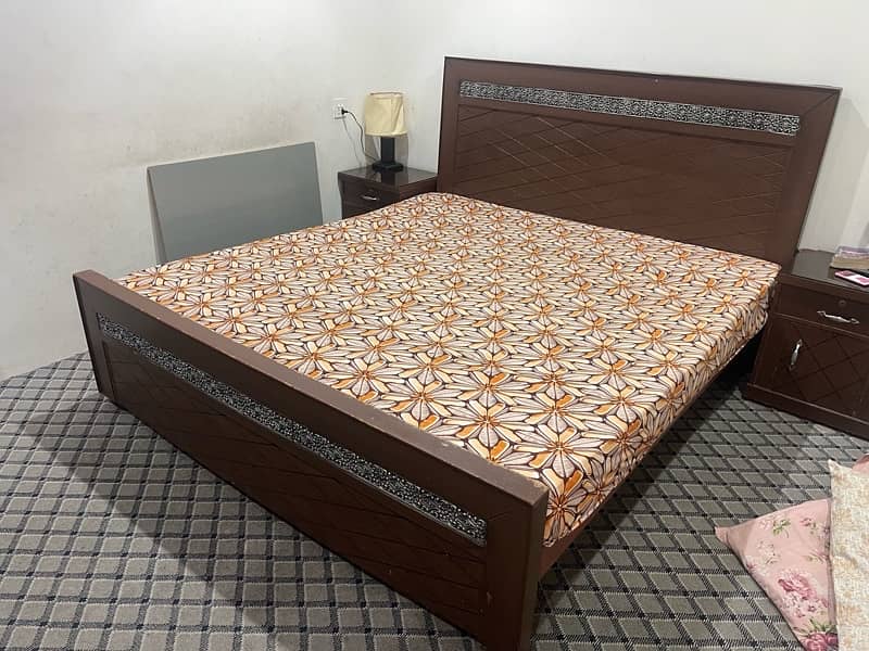 DOUBLE BED SET WITH SIDE TABLES 0