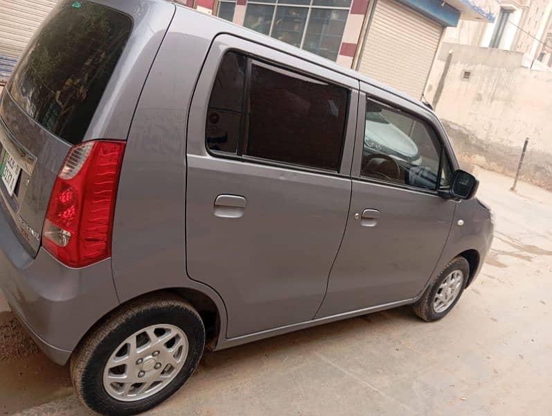 Suzuki Wagon R 2018 4