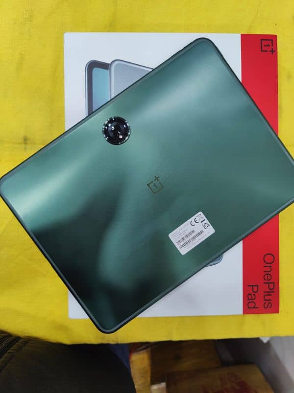 OnePlus tab (8+128) box packed 3