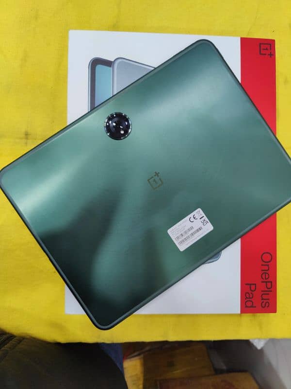 OnePlus tab (8+128) box packed 7