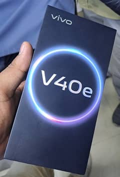 Vivo v40e just box open  0/3/2/7/4/3/7/7/1/5/1