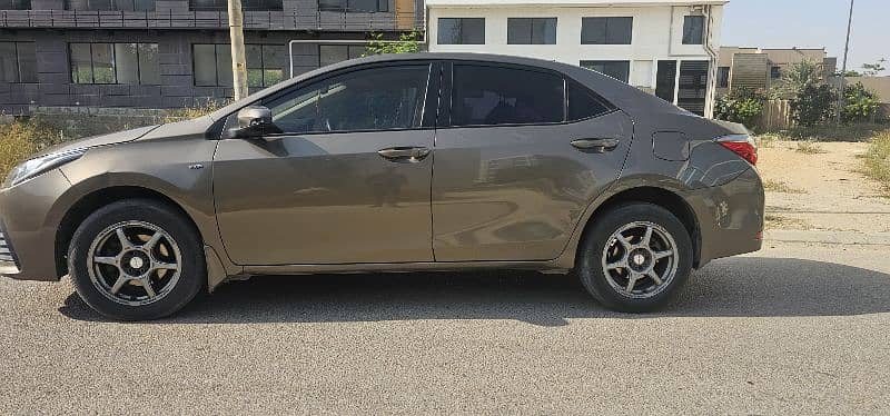 Corolla GLI Automatic 2017 5