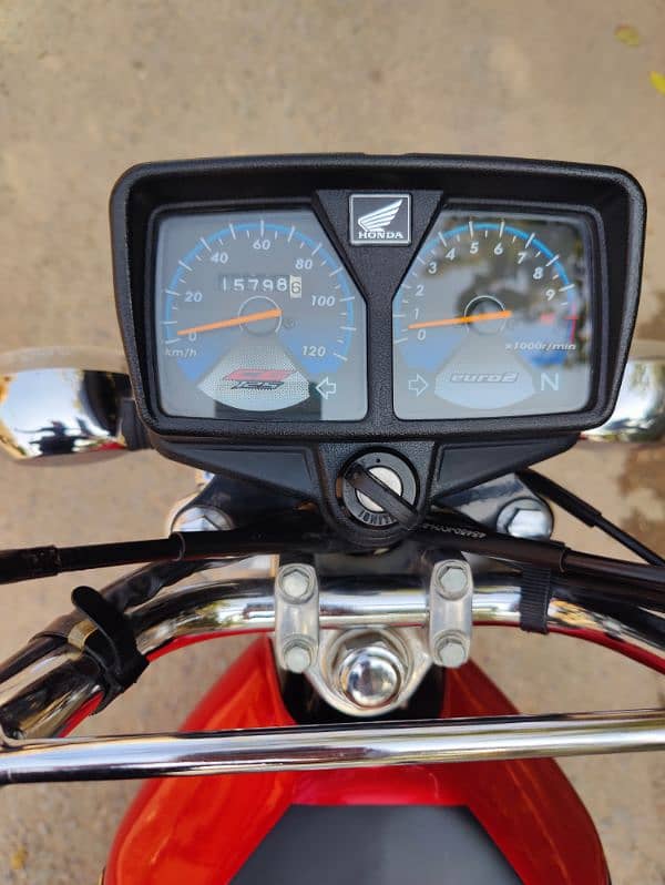 Honda cg125 self start 2023Model 5gear . Invoice 10/10 condition 7