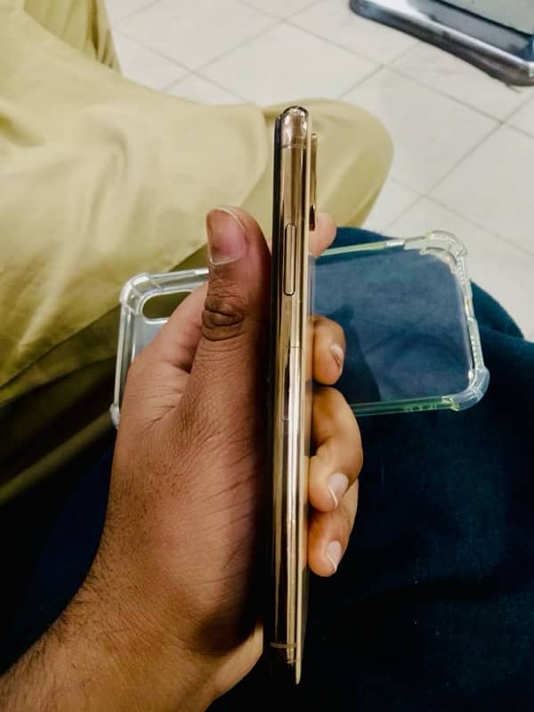 IPHONE XS FOR SALE (NON PTA) 1