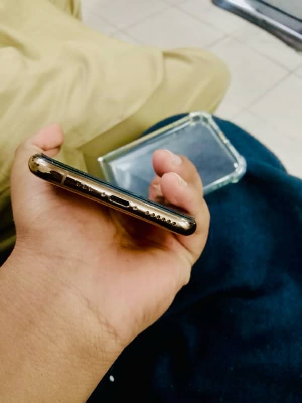 IPHONE XS FOR SALE (NON PTA) 4