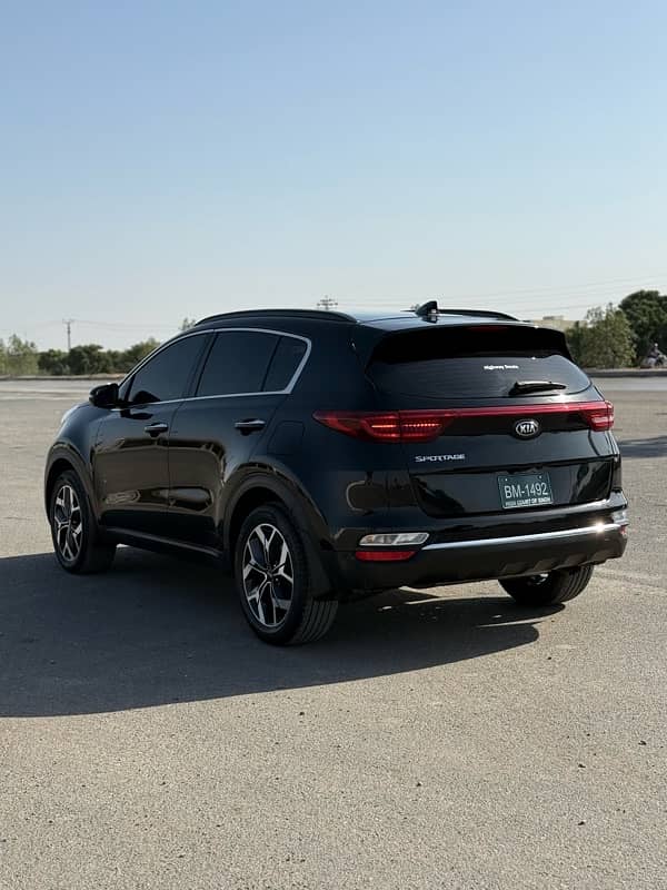 KIA Sportage 2023 FWD 6