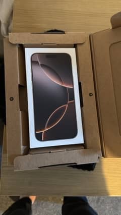 IPhone 16 Pro Max Desert titanium 256gb