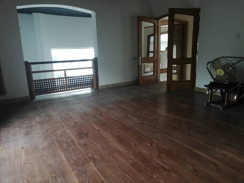 Gulberg 3 Upper Portion 2 Kanal With Separate Gate 5 Beds For Silent Office 10