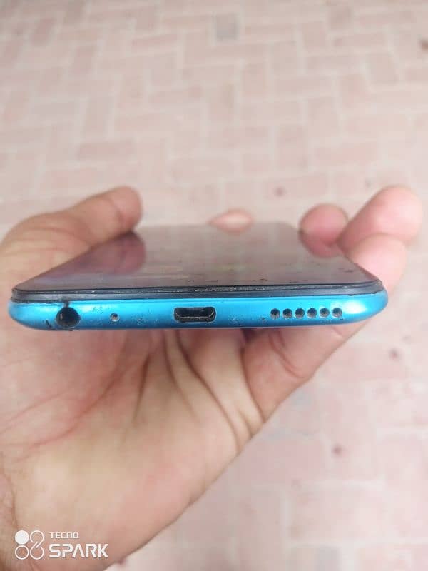 Vivo 1823 condition 10/8 Ram 2/32 2