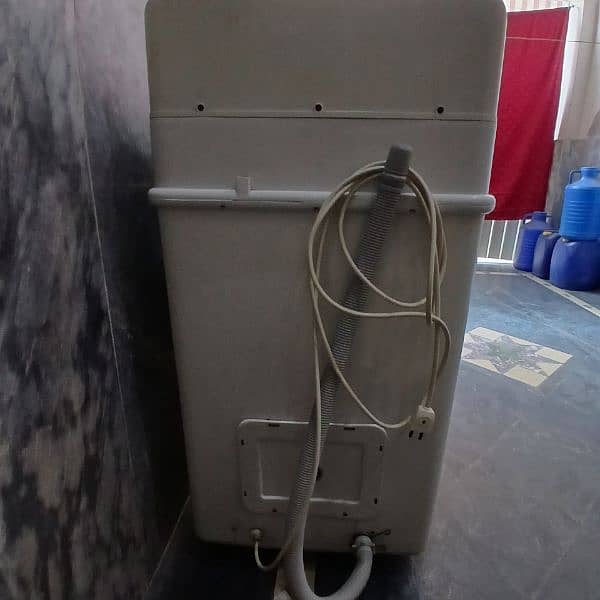 washing machine in good condition 3