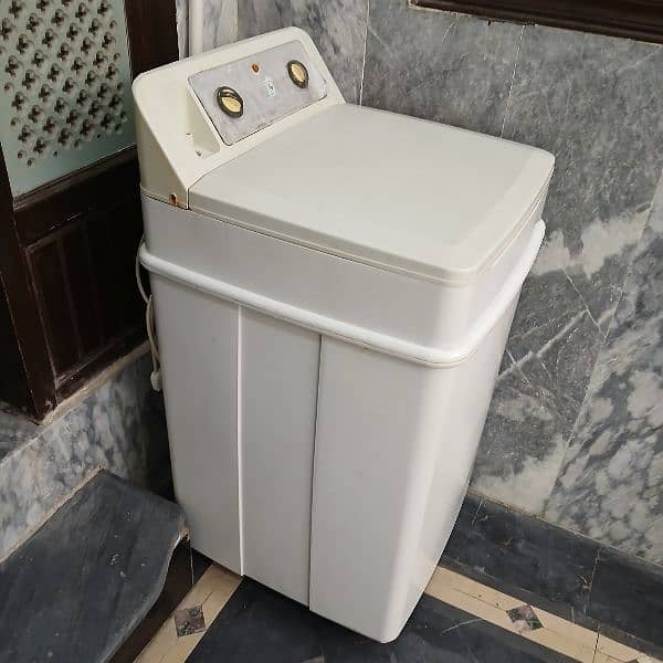 washing machine in good condition 5